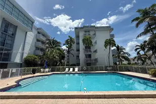 1801 S Treasure Dr, North Bay Village, FL 33141 - Photo 25