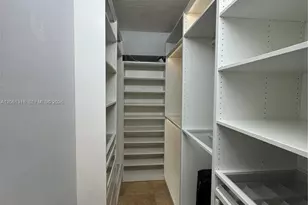 5401 Collins Ave, Miami Beach, FL 33140 - Photo 7