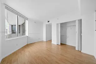 325 S Biscayne Blvd, Miami, FL 33131 - Photo 21