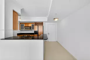 325 S Biscayne Blvd, Miami, FL 33131 - Photo 9