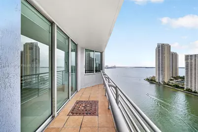 325 S Biscayne Blvd #2219, Miami, FL 33131 - Photo 3