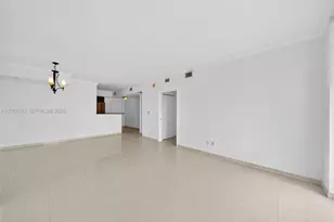 325 S Biscayne Blvd, Miami, FL 33131 - Photo 11