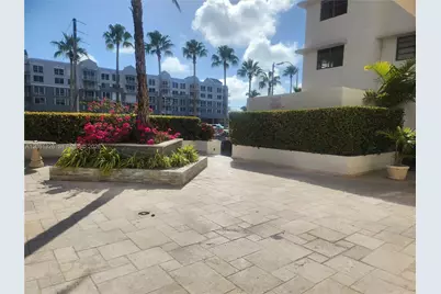 2700 Collins Ave #110, Miami Beach, FL 33140 - Photo 7