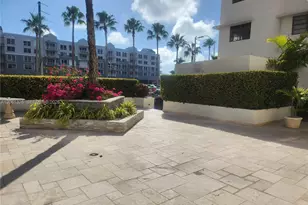 2700 Collins Ave, Miami Beach, FL 33140 - Photo 7