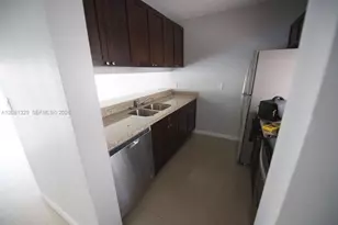 8550 N Sherman Cir, Miramar, FL 33025 - Photo 13