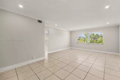5420 Hollywood Blvd #203, Hollywood, FL 33021 - Photo 7