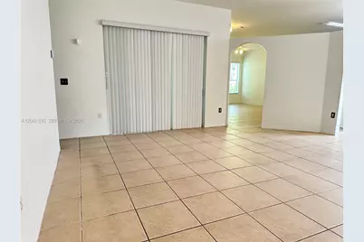 1721 SE 17th Ave, Homestead, FL 33035 - Photo 5
