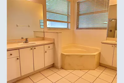 1721 SE 17th Ave, Homestead, FL 33035 - Photo 13