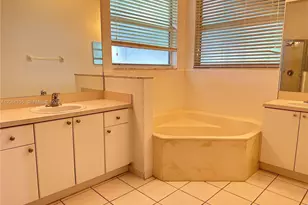 1721 SE 17th Ave, Homestead, FL 33035 - Photo 13