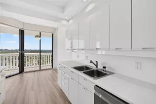 2000 Island Blvd, Aventura, FL 33160 - Photo 15
