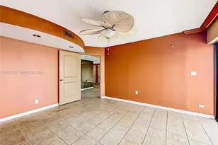 1800 NE 114th St, Miami, FL 33181 - Photo 21