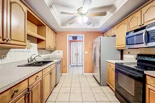 1800 NE 114th St, Miami, FL 33181 - Photo 5
