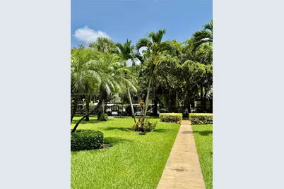 5001 NW 34th St #102, Lauderdale Lakes, FL 33319 - Photo 9