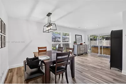 9381 NW 35th Pl, Sunrise, FL 33351 - Photo 13