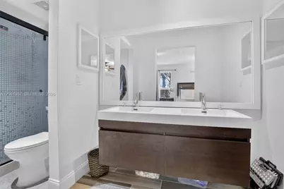 9381 NW 35th Pl, Sunrise, FL 33351 - Photo 23