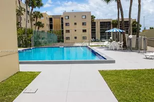 8625 NW 8th St, Miami, FL 33126 - Photo 29
