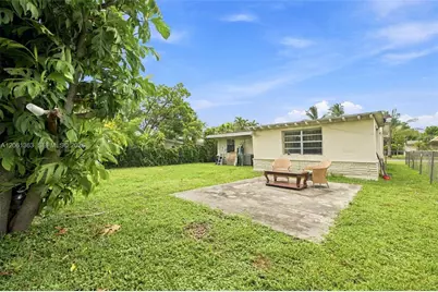 2439 Mayo St, Hollywood, FL 33020 - Photo 21