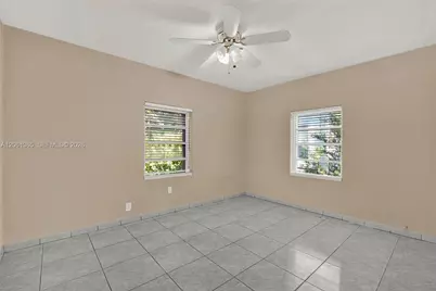 1015 Cortez St, Coral Gables, FL 33134 - Photo 27
