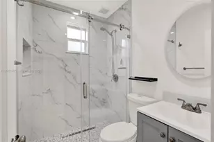 1015 Cortez St, Coral Gables, FL 33134 - Photo 17