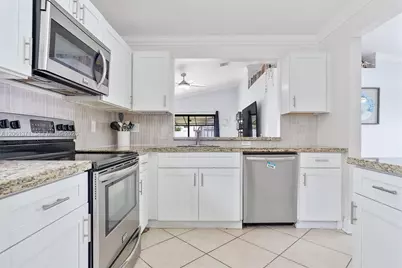 2956 SW 179th Ave, Miramar, FL 33029 - Photo 9