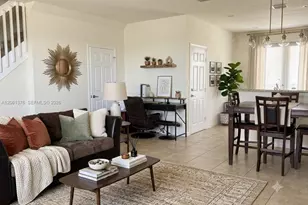 17157 SW 96th St, Miami, FL 33196 - Photo 3