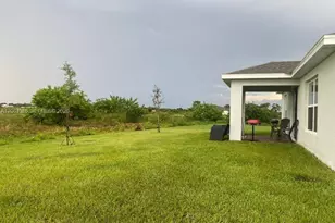 9013 Ike Ct, Labelle, FL 33935 - Photo 7