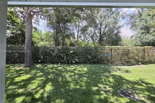 20808 NW 1st St, Pembroke Pines, FL 33029 - Photo 19