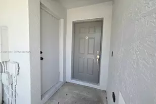 20808 NW 1st St, Pembroke Pines, FL 33029 - Photo 5