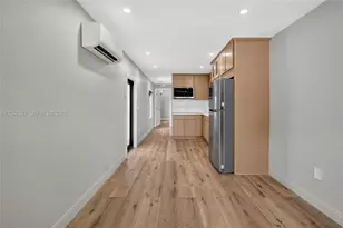 1011 NW 30th Ct, Miami, FL 33125 - Photo 19