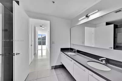 90 SW 3rd St #PH-17, Miami, FL 33130 - Photo 23