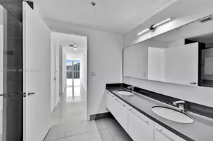 90 SW 3rd St, Miami, FL 33130 - Photo 23
