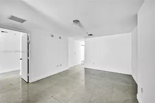 90 SW 3rd St, Miami, FL 33130 - Photo 29