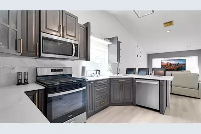 8356 SW 158th Ave, Miami, FL 33193 - Photo 13