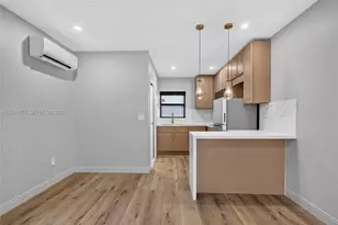 1011 NW 30th Ct, Miami, FL 33125 - Photo 15