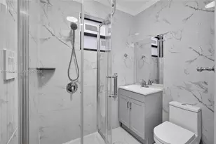 1011 NW 30th Ct, Miami, FL 33125 - Photo 21