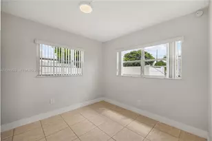 4933 Hollywood Blvd, Hollywood, FL 33021 - Photo 9