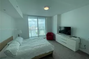 253 NE 2nd St, Miami, FL 33132 - Photo 11
