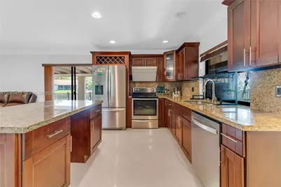 2905 Begonia Way, Cooper City, FL 33026 - Photo 11