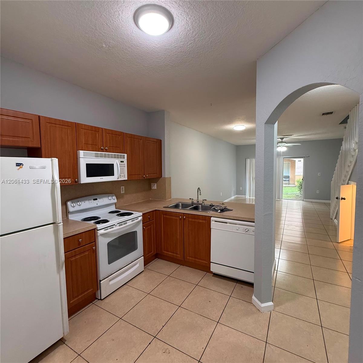 8811 S Isles Creek #8811 - 8811 S Isles Creek #8811, Tamarac, FL 33321 Luxury Property | Jose Angel Pina