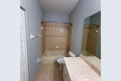 8811 S Isles Cr #8811, Tamarac, FL 33321 - Photo 13