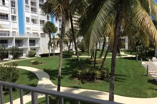 881 Ocean Dr, Key Biscayne, FL 33149 - Photo 3