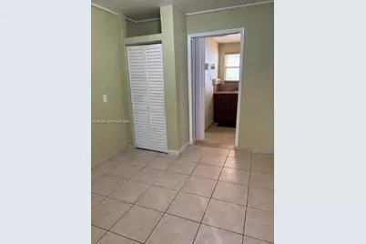 Xx E 30th St #Back, Hialeah, FL 33013 - Photo 7