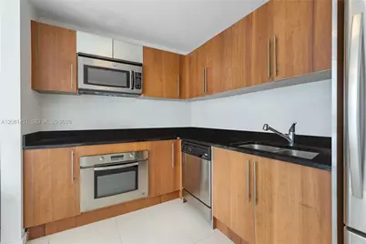 300 S Biscayne Blvd #T-2309, Miami, FL 33131 - Photo 5