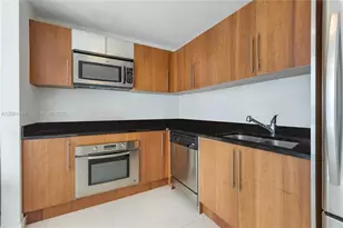300 S Biscayne Blvd, Miami, FL 33131 - Photo 5