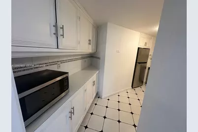 999 Brickell Bay Dr #1408, Miami, FL 33131 - Photo 7