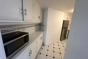 999 Brickell Bay Dr, Miami, FL 33131 - Photo 7
