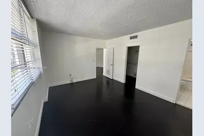 999 Brickell Bay Dr #1408, Miami, FL 33131 - Photo 13