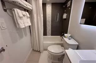 19201 Collins Ave, Sunny Isles Beach, FL 33160 - Photo 21