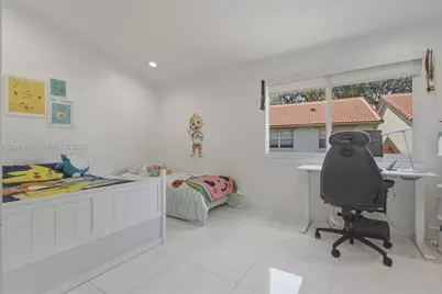 10805 NW 3rd Ct, Pembroke Pines, FL 33026 - Photo 19