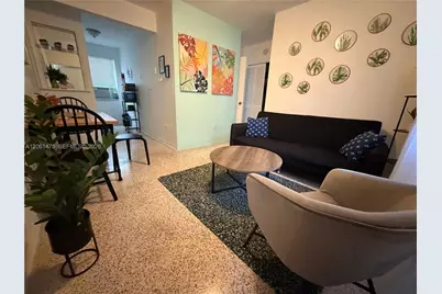 461 SW 6th St #5, Miami, FL 33130 - Photo 1